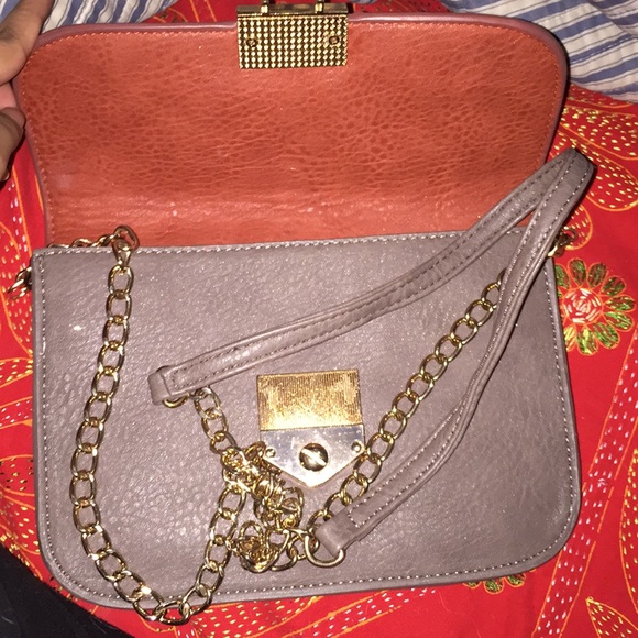 Red & Brown Clutch - Picture 3 of 3